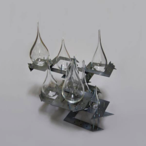 Fukushi Ito, Nello spazio e nel tempo V03, vetro e lastrine di metallo, 47x37xh34 cm, 2012